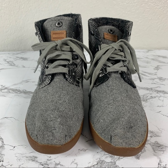 toms buffalo plaid boots